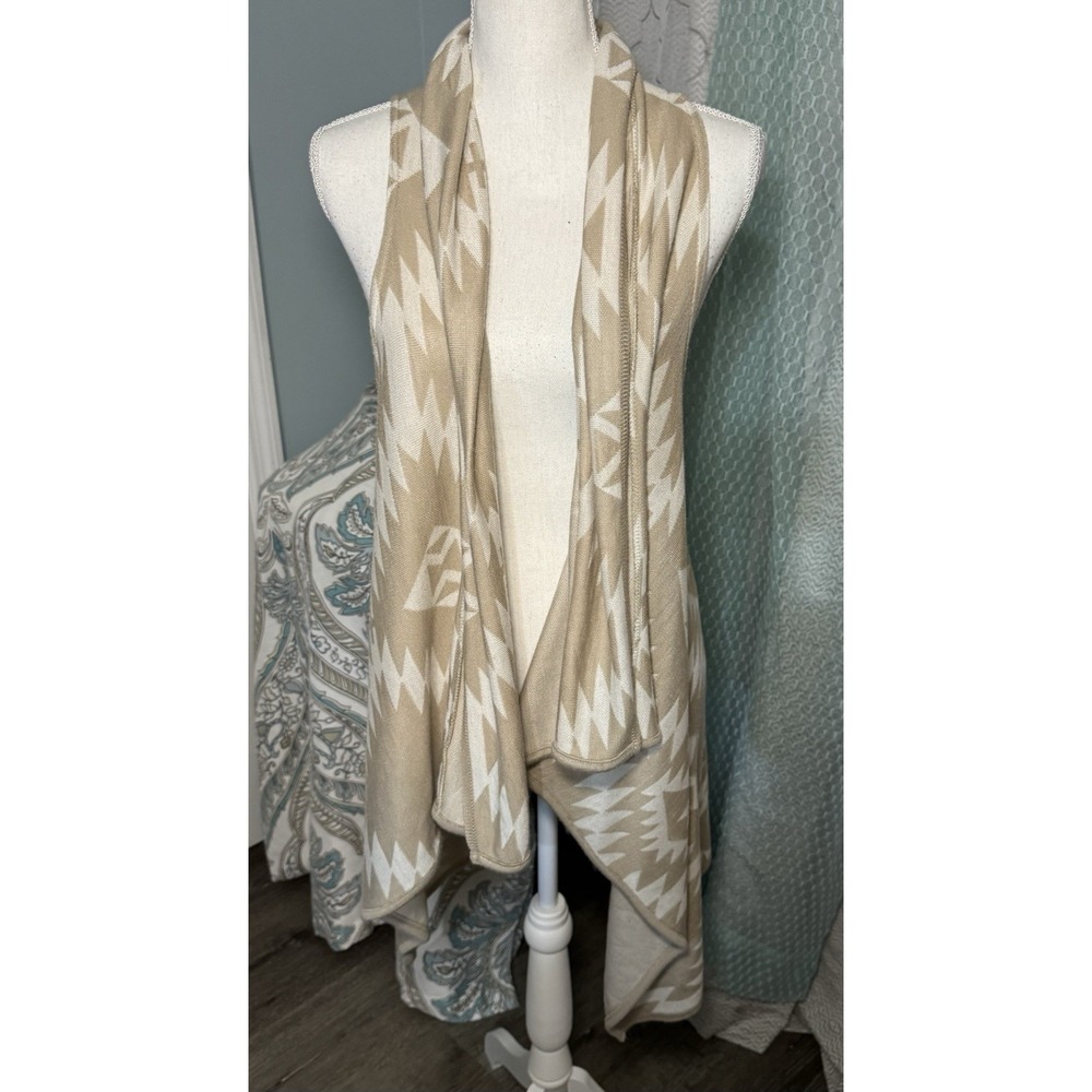 United States Sweaters Beige White Aztec Print Sleeveless Knit Cardigan Vest XL